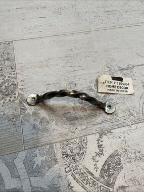 Hobby Lobby Sliver Metal Twist Handle